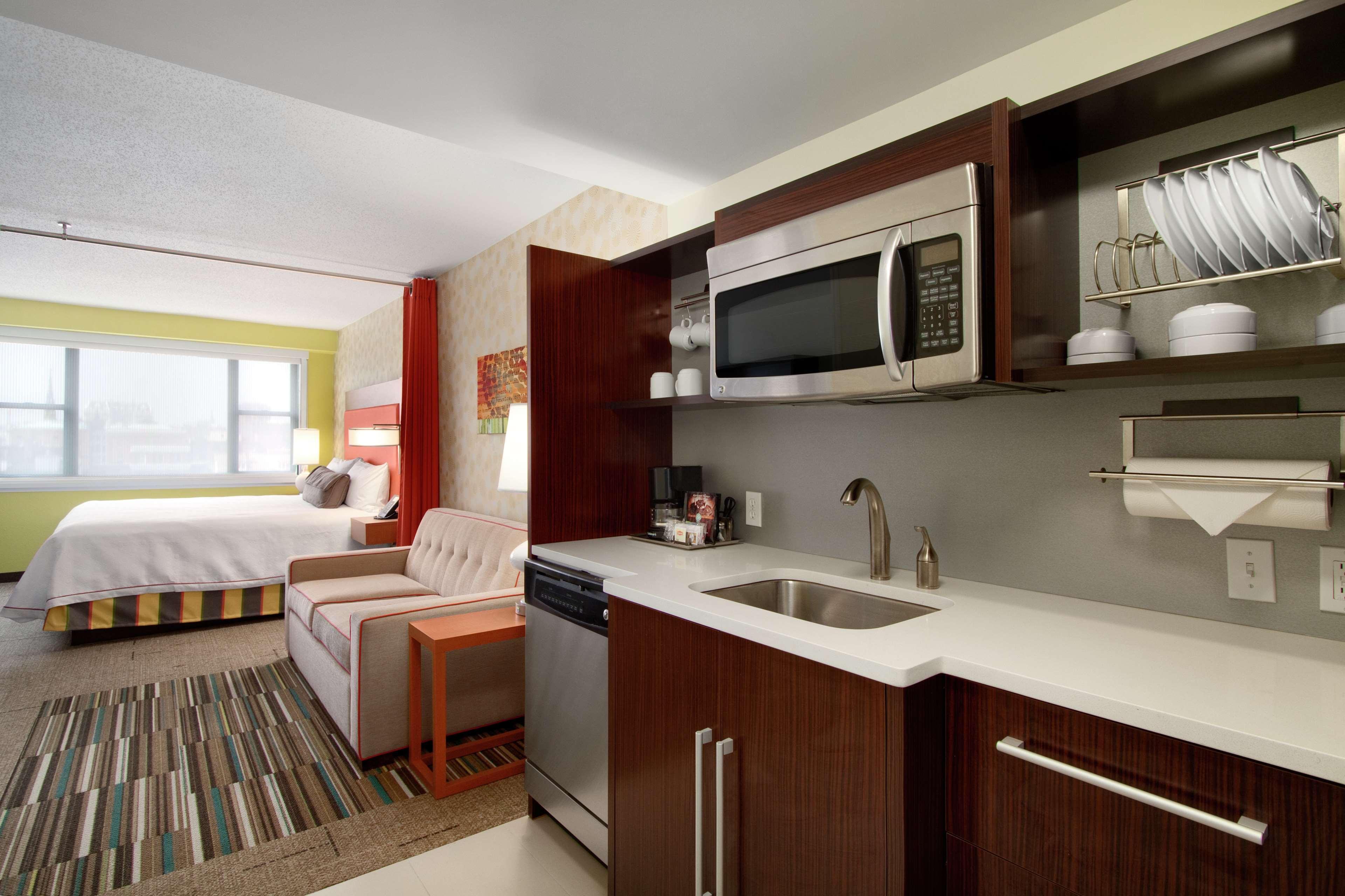 Comfort Inn & Suites Baltimore Room photo