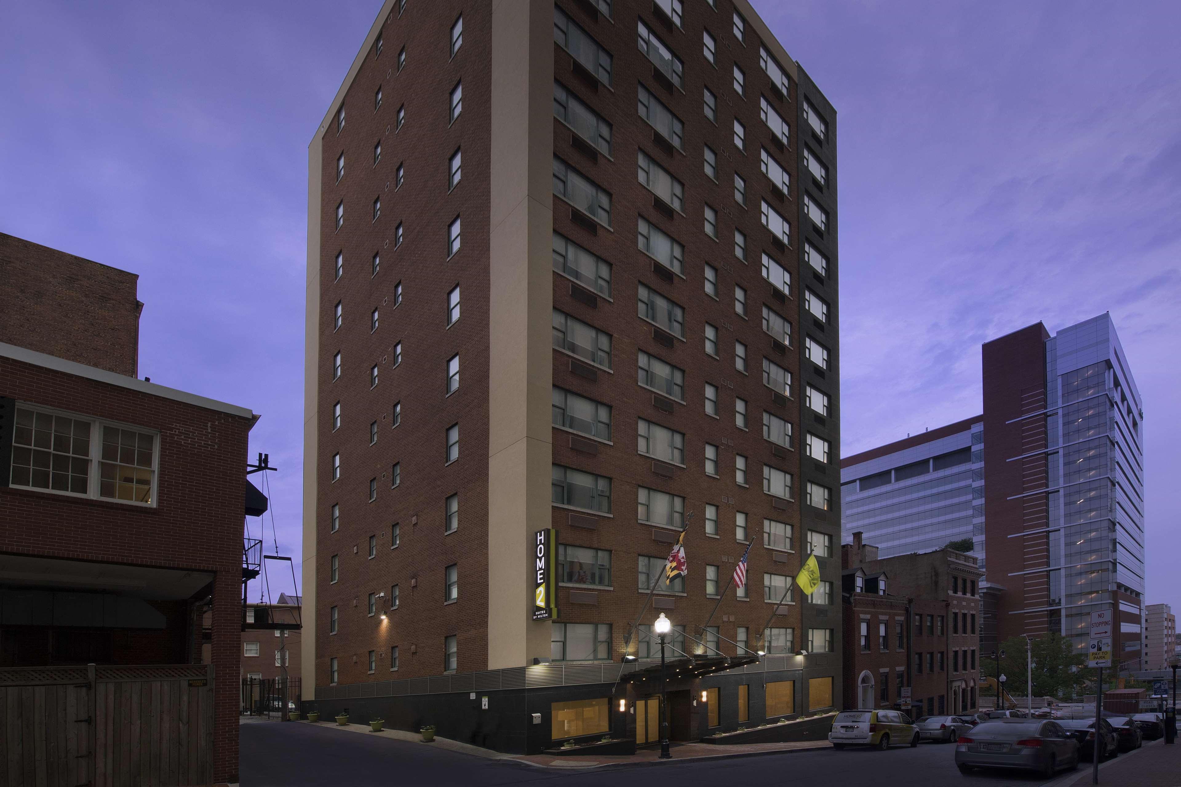 Comfort Inn & Suites Baltimore Exterior photo